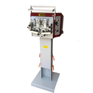 Bilateral adjustable oil edge machine belt colouring machine